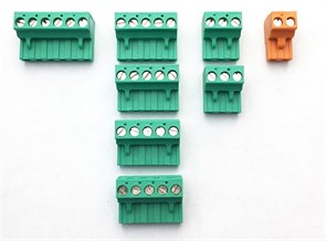 КОМПЛЕКТ РАЗЪЕМОВ ДЛЯ КОНТРОЛЛЕРА CAREL MXPRO, VERTICAL OUT, SILK-SCREENED CONNECTORS KIT FOR 5 RELA MX3COB5R01